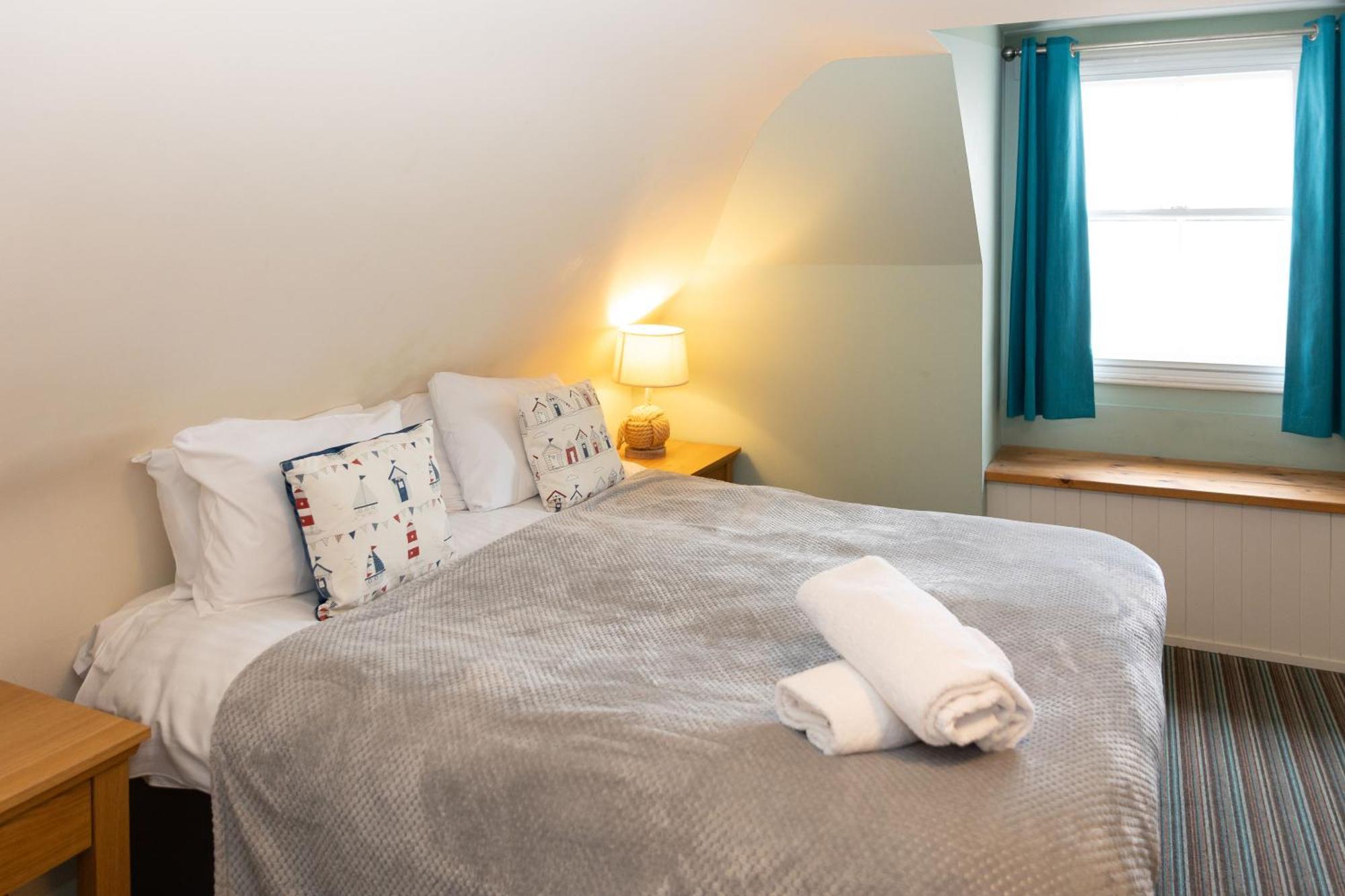 The Clarendon Hotel Deal Bagian luar foto