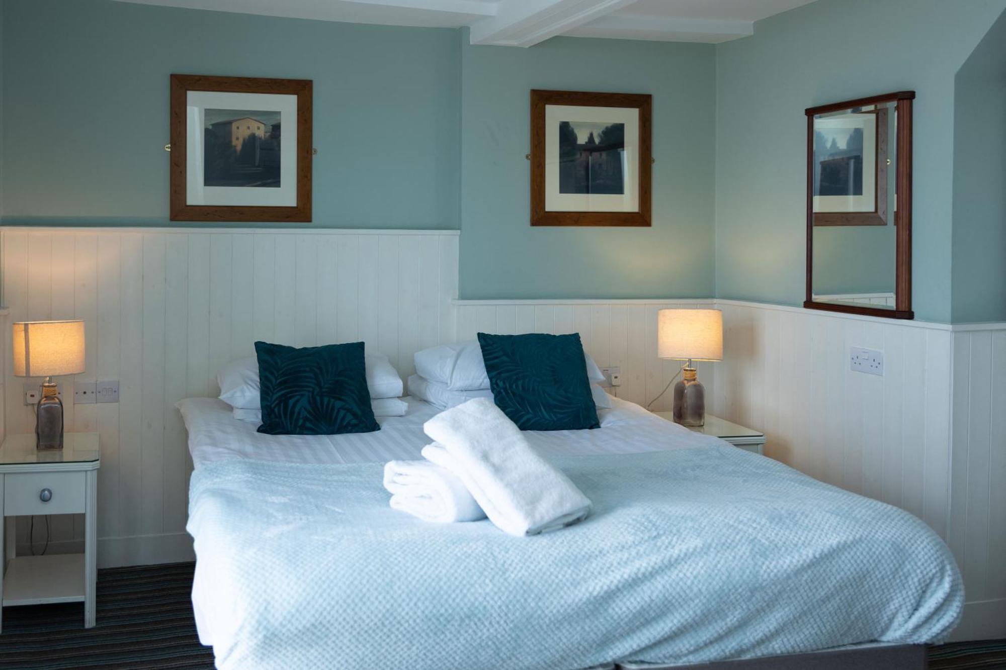 The Clarendon Hotel Deal Bagian luar foto