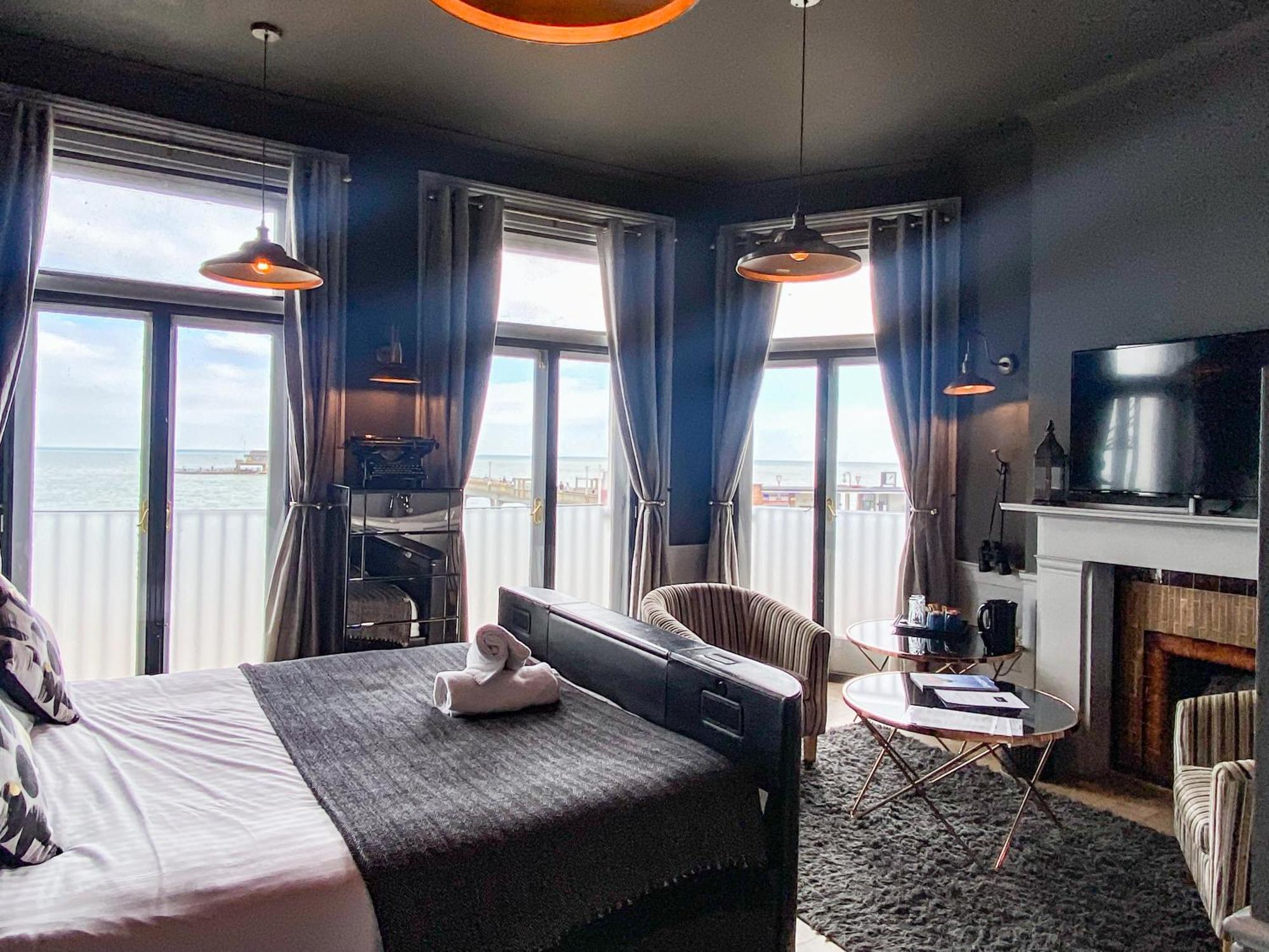 The Clarendon Hotel Deal Bagian luar foto