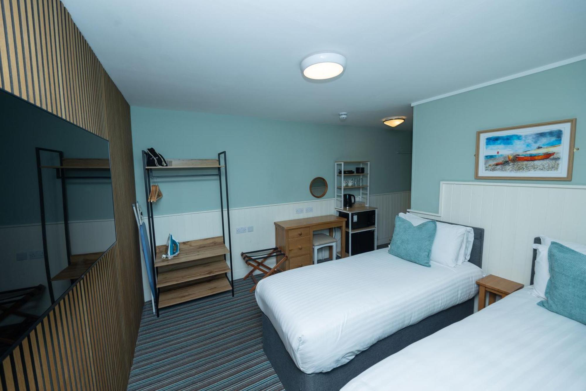 The Clarendon Hotel Deal Bagian luar foto